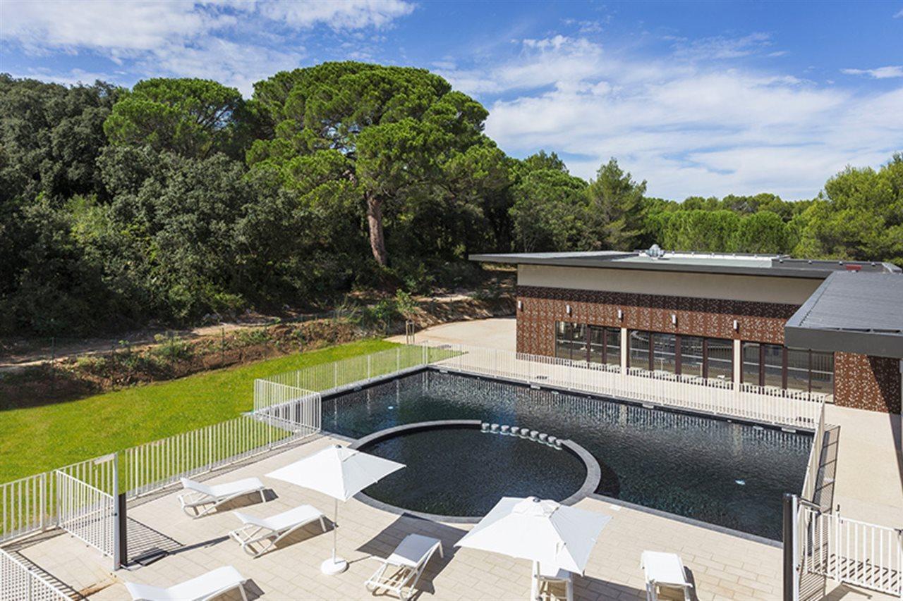 Residhotel Residence Pont Du Gard Ремулін Екстер'єр фото