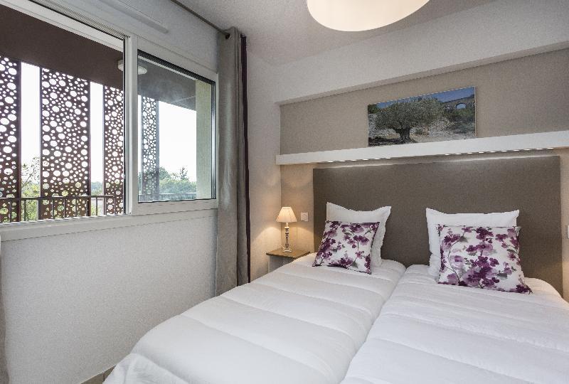Residhotel Residence Pont Du Gard Ремулін Екстер'єр фото