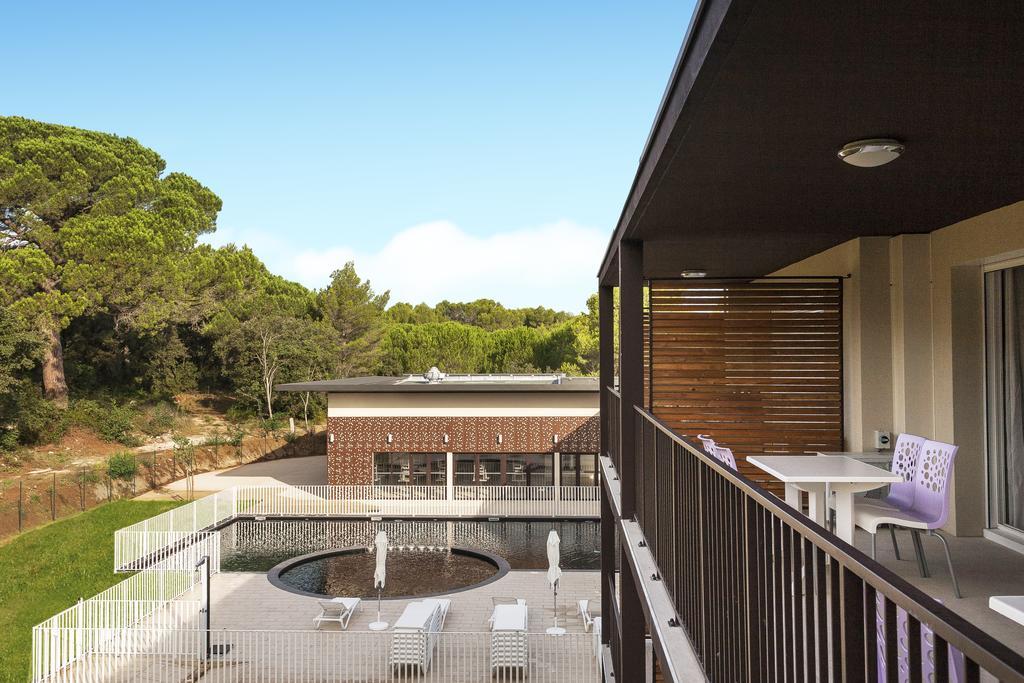 Residhotel Residence Pont Du Gard Ремулін Екстер'єр фото