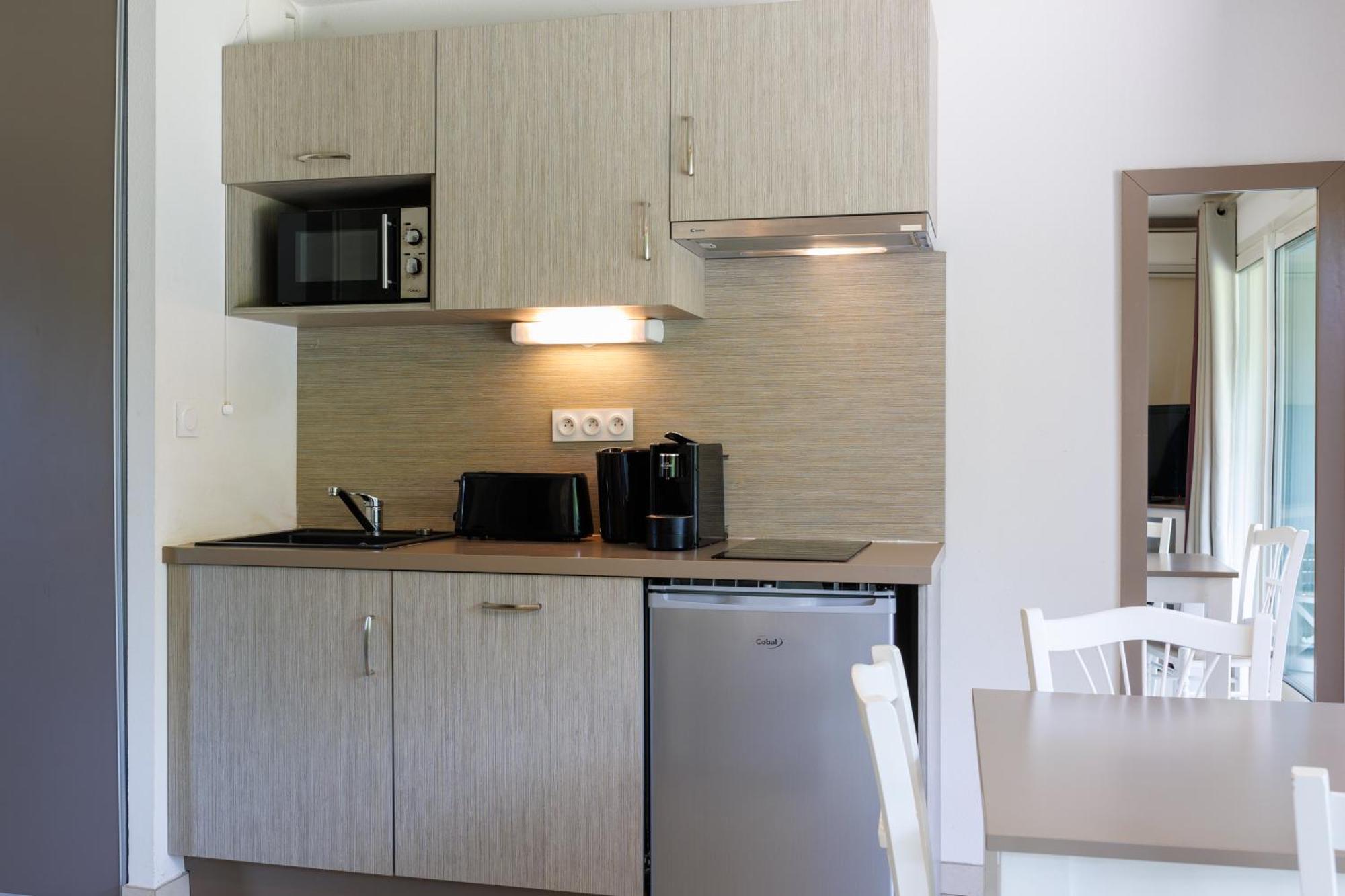Residhotel Residence Pont Du Gard Ремулін Екстер'єр фото