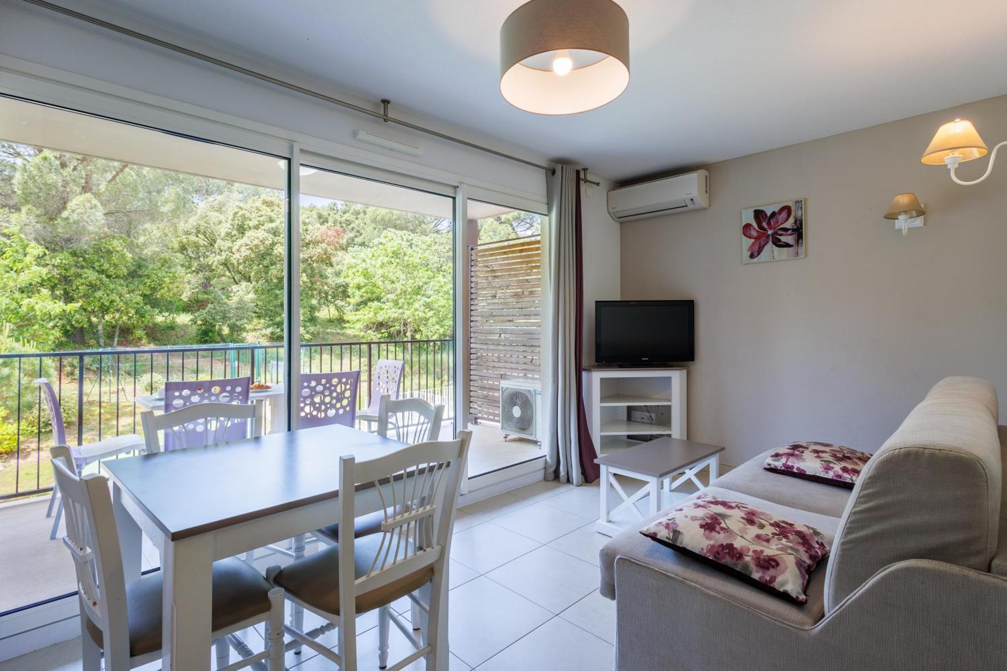 Residhotel Residence Pont Du Gard Ремулін Екстер'єр фото