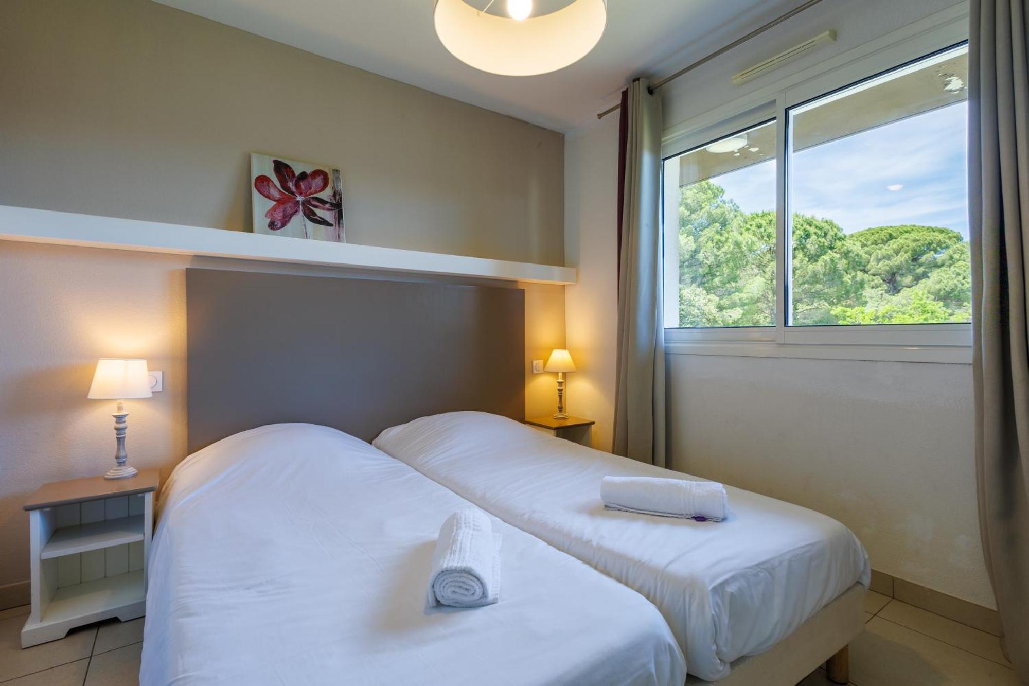 Residhotel Residence Pont Du Gard Ремулін Екстер'єр фото
