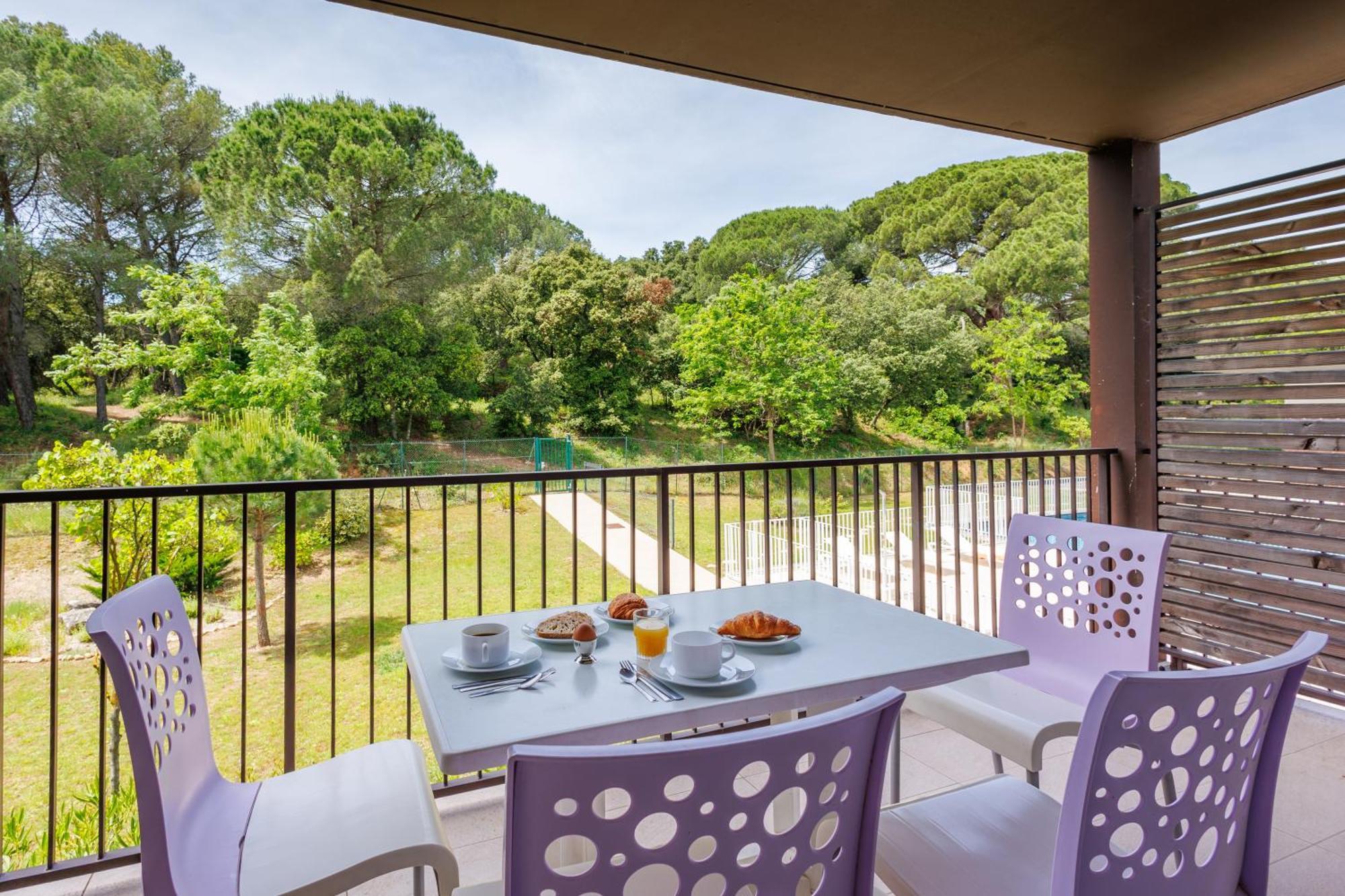 Residhotel Residence Pont Du Gard Ремулін Екстер'єр фото