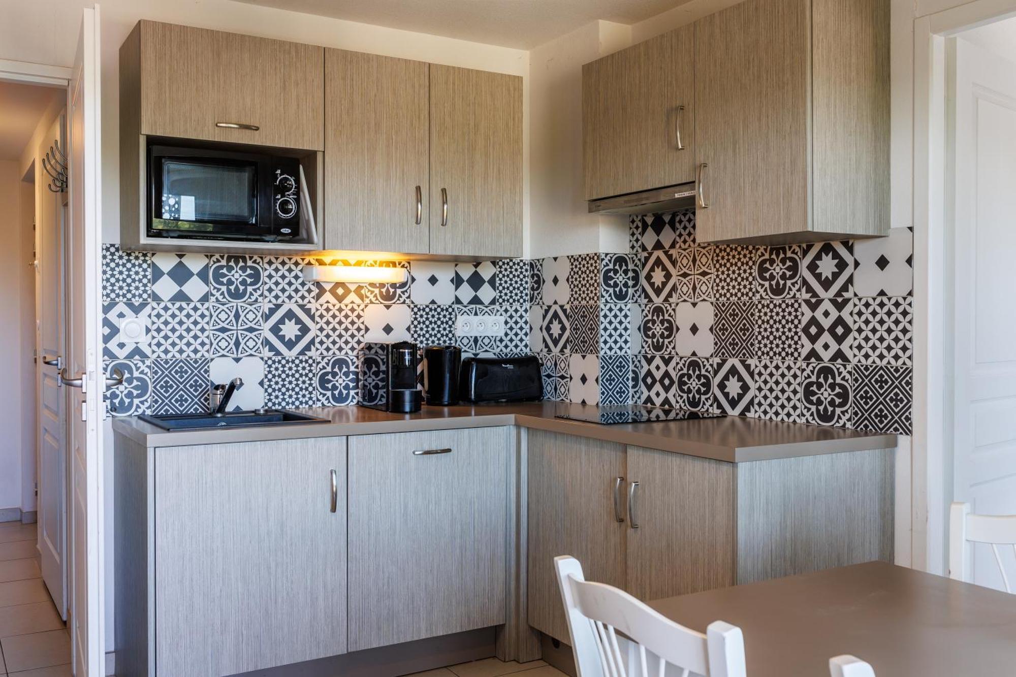 Residhotel Residence Pont Du Gard Ремулін Екстер'єр фото