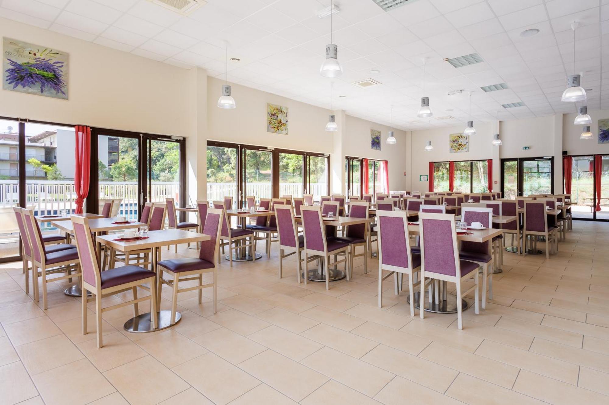 Residhotel Residence Pont Du Gard Ремулін Екстер'єр фото