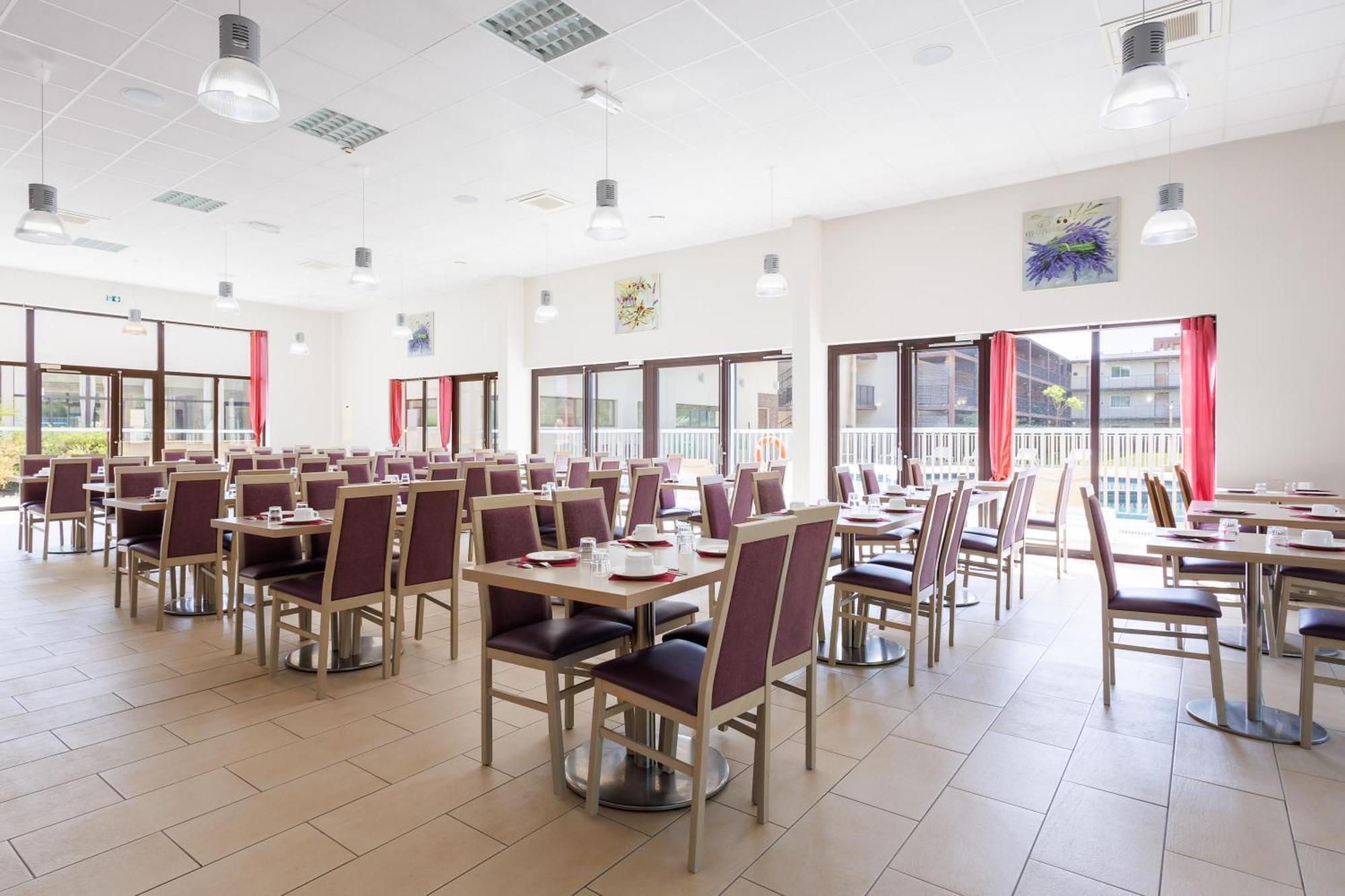 Residhotel Residence Pont Du Gard Ремулін Екстер'єр фото