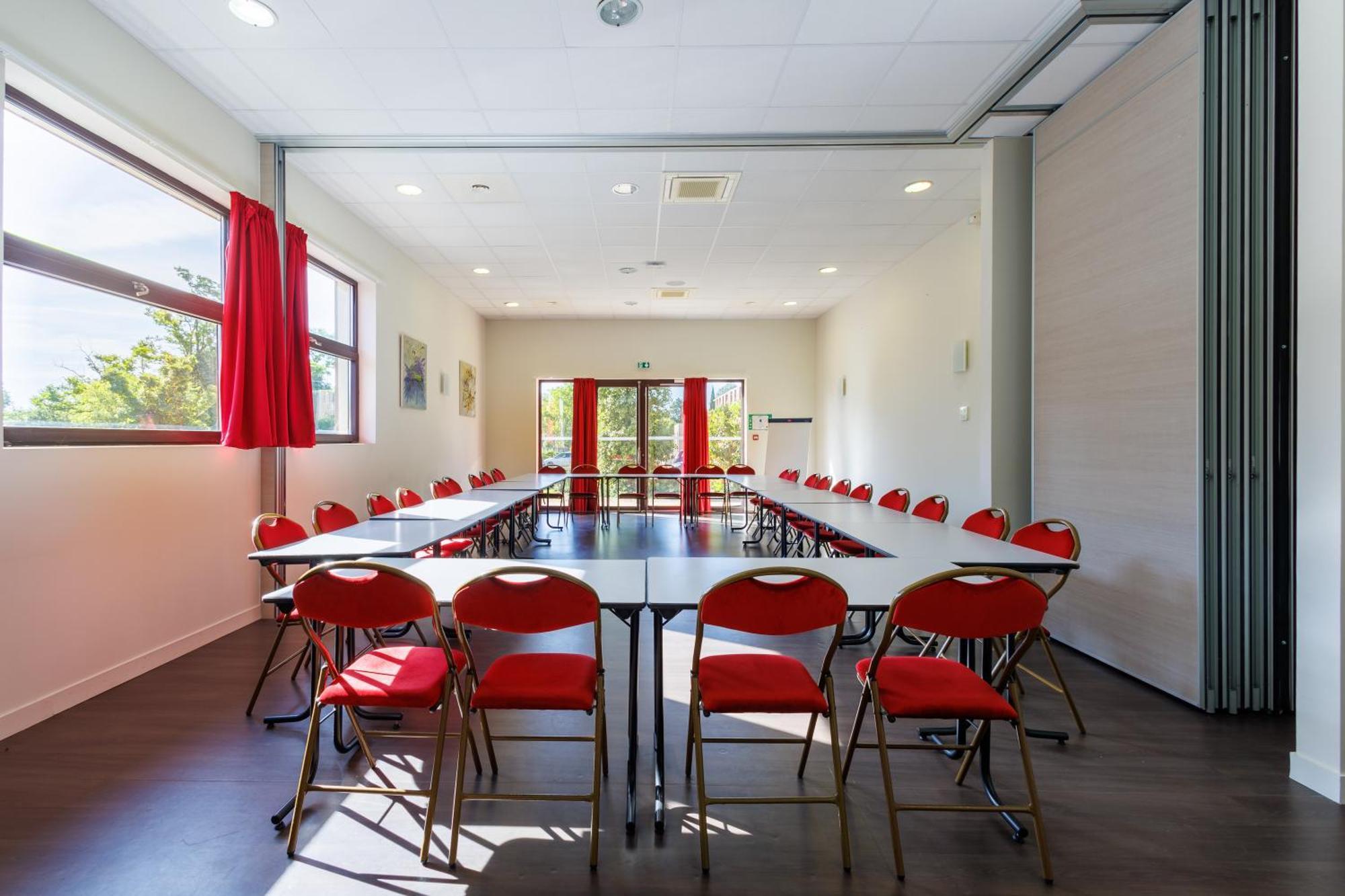 Residhotel Residence Pont Du Gard Ремулін Екстер'єр фото