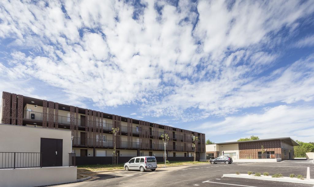 Residhotel Residence Pont Du Gard Ремулін Екстер'єр фото