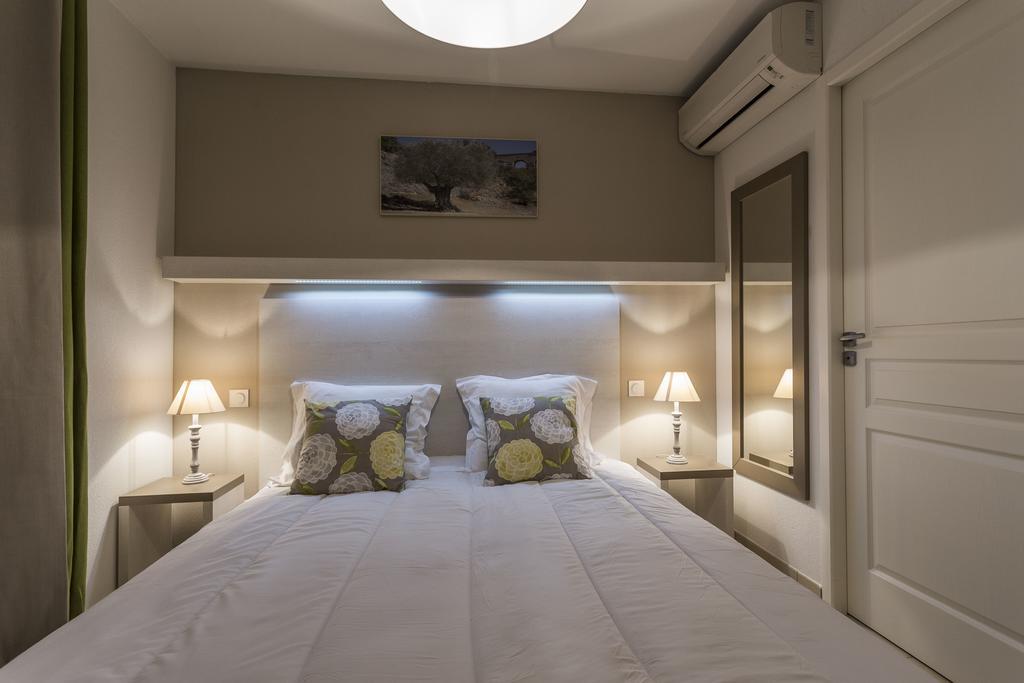 Residhotel Residence Pont Du Gard Ремулін Екстер'єр фото