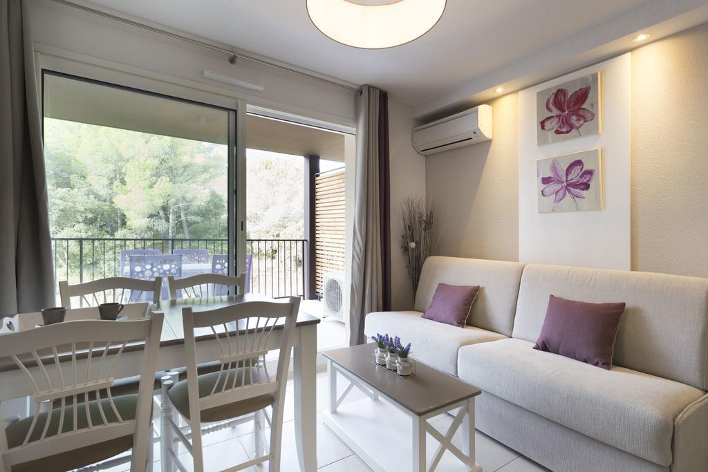Residhotel Residence Pont Du Gard Ремулін Екстер'єр фото
