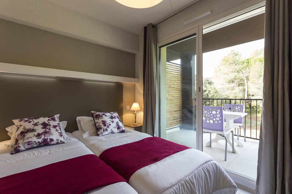Residhotel Residence Pont Du Gard Ремулін Екстер'єр фото