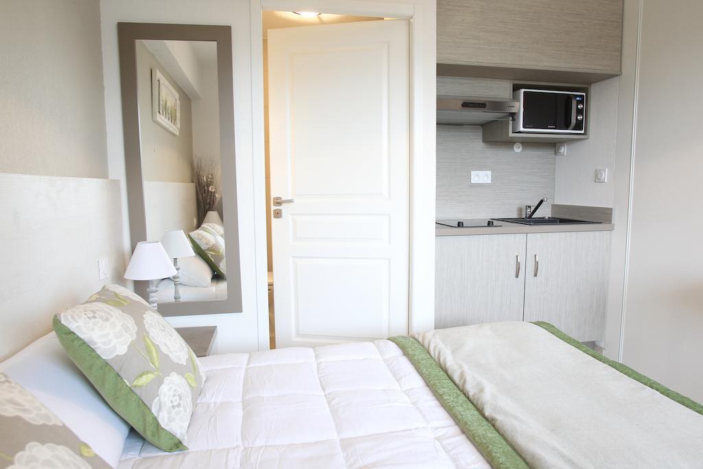 Residhotel Residence Pont Du Gard Ремулін Номер фото